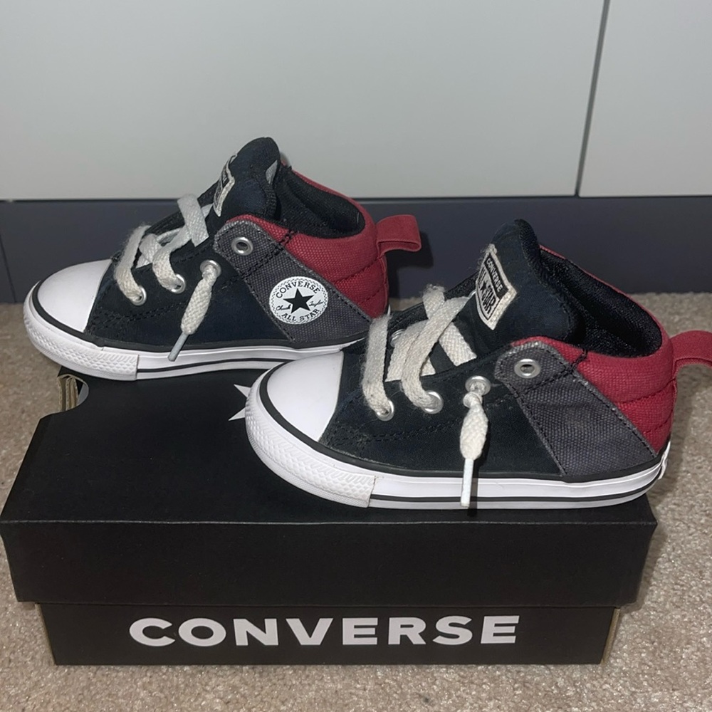 Converse Size 7